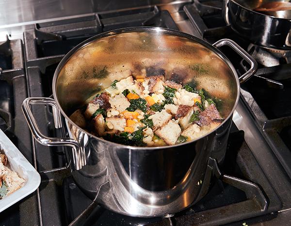 Ribollita with bread, white beans, cavolo nero and parsley